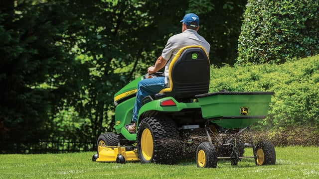 Fall Lawns: What Changes as Growing Slows